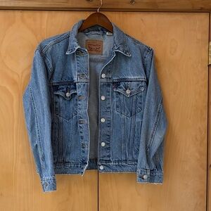Levi's Light Blue Denim Trucker Jacket